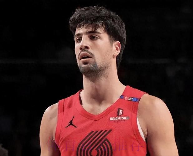 阿夫迪亚:国王是一支很有天赋的球队,任何对手都不能低估 阿夫迪亚:国王是一支很有天赋的球队,任何对手都不能低估